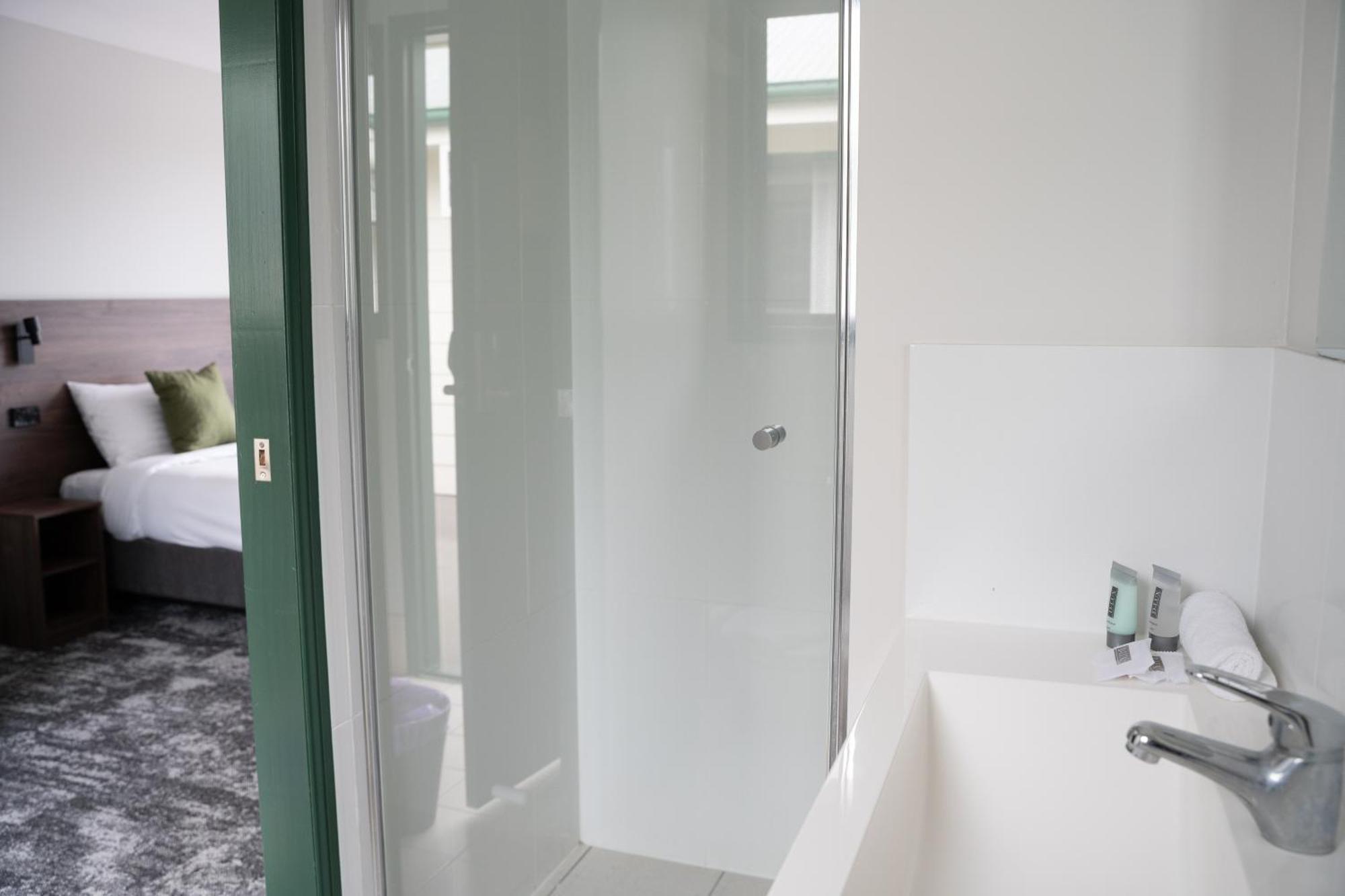 Wallaby Hotel Mudgeeraba Eksteriør billede