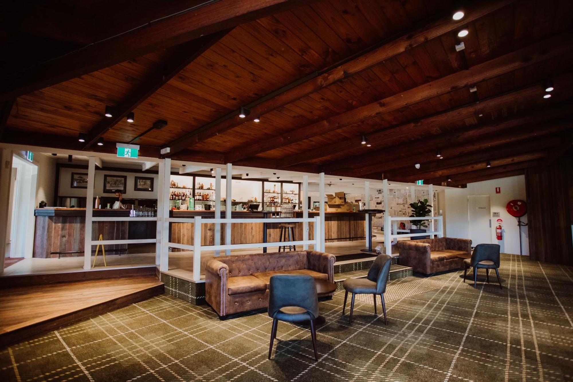 Wallaby Hotel Mudgeeraba Eksteriør billede